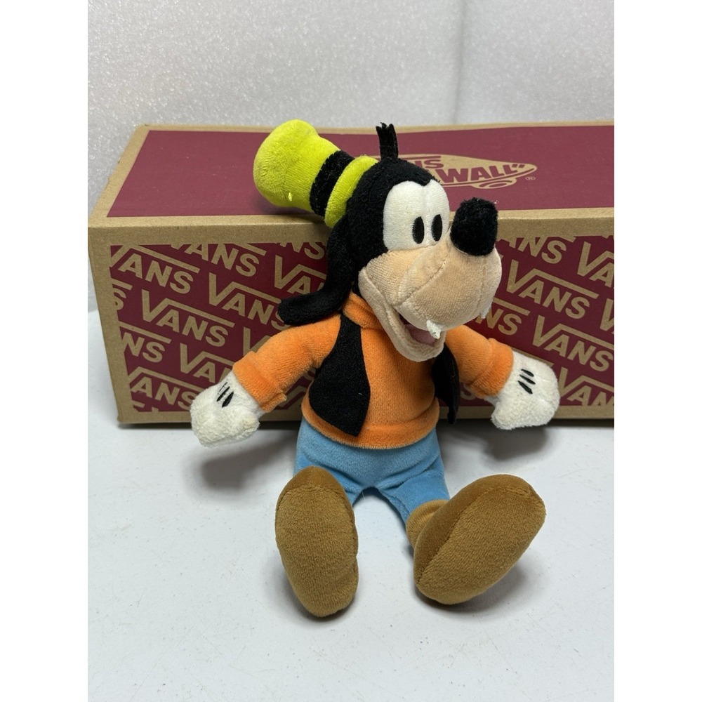Walt Disney Goofy  Super Soft 9" Plush Stuff Animal Vgt‎ Just Play Llc Vintage